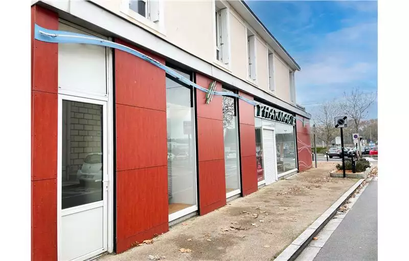 Location de local commercial de 180 m² à Indre - 44610
