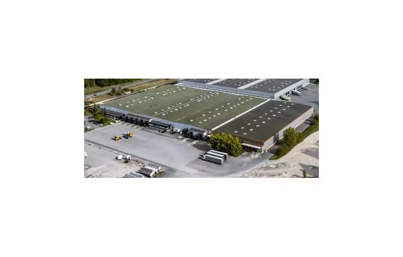 Location de local commercial de 40000 m² à Le Lardin-Saint-Lazare - 24570