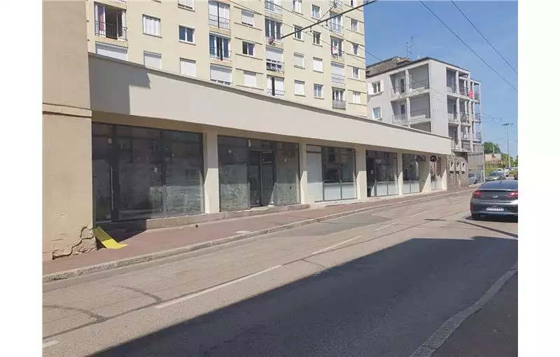 Location de local commercial de 180 m² à Limoges - 87000