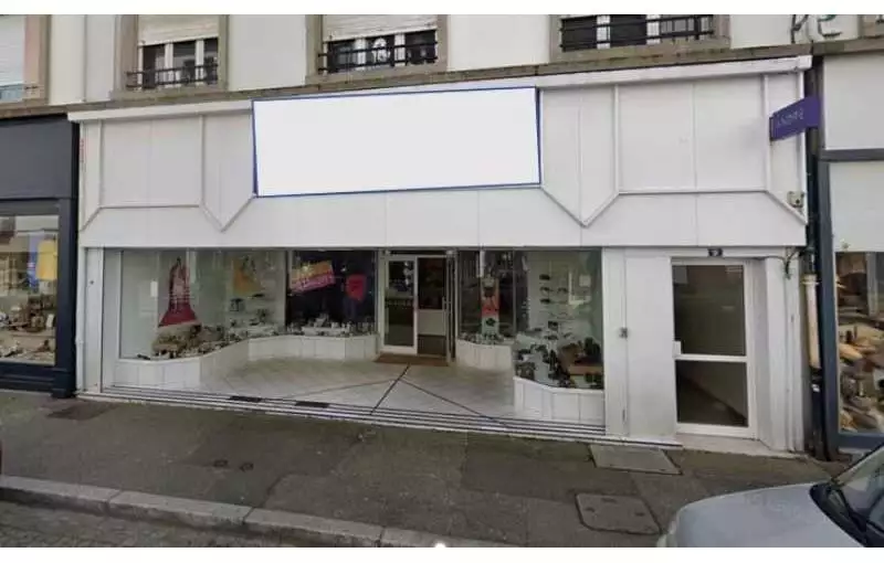 location local commercial lorient 56100 - 160 m