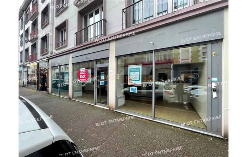 Location de local commercial de 302 m² à Lorient - 56100 photo - 1