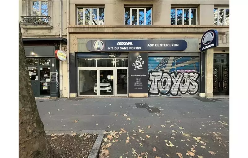 Location de local commercial de 100 m² à Lyon 7 - 69007