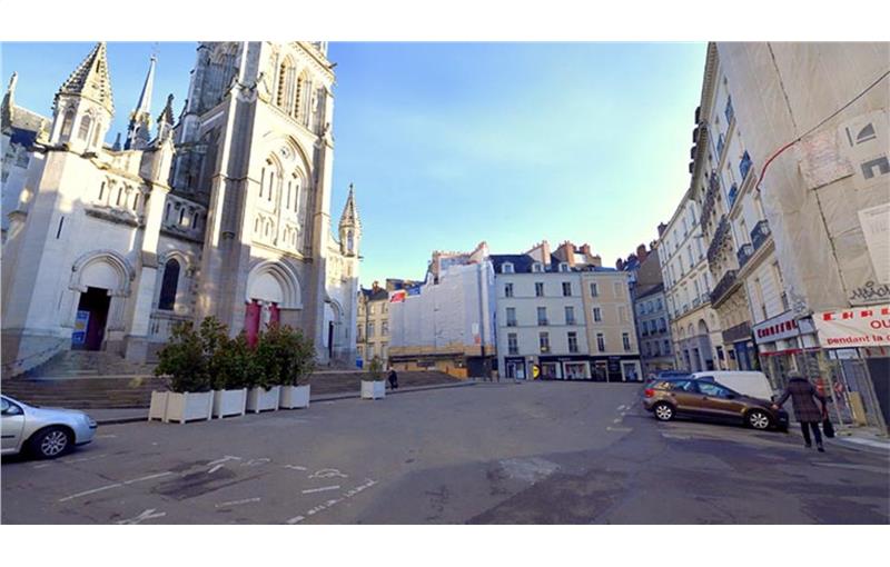 Location de local commercial de 300 m² à Nantes - 44000 photo - 1
