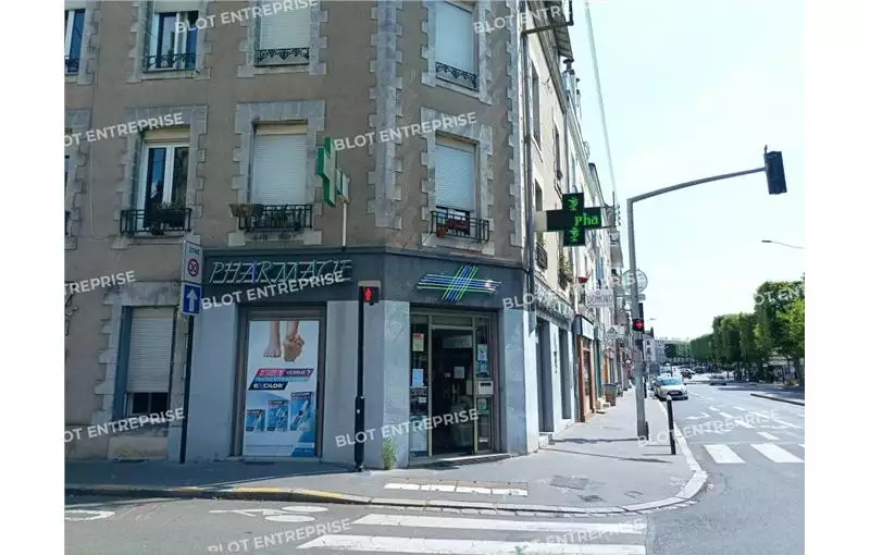 Location de local commercial de 86 m² à Nantes - 44000
