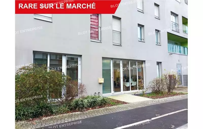 Location de local commercial de 118 m² à Nantes - 44000