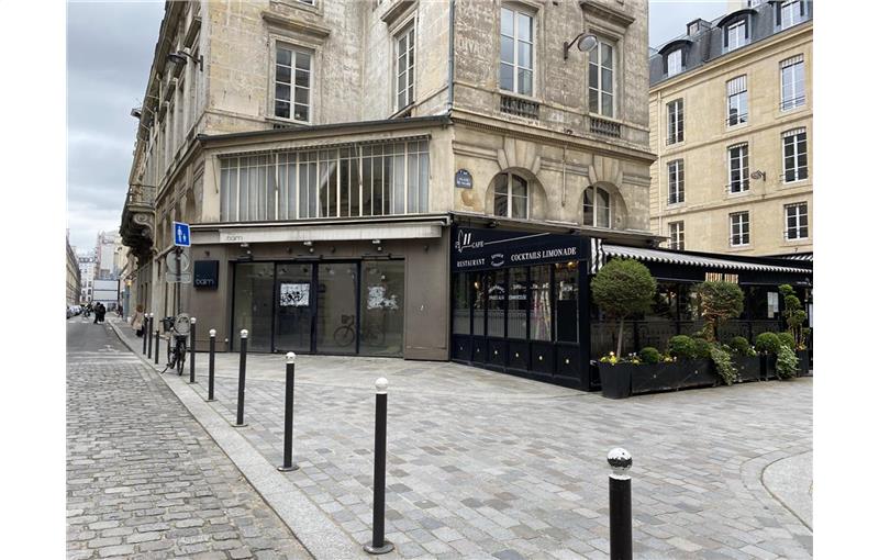 Location de local commercial de 220 m² à Paris 1 - 75001 photo - 1