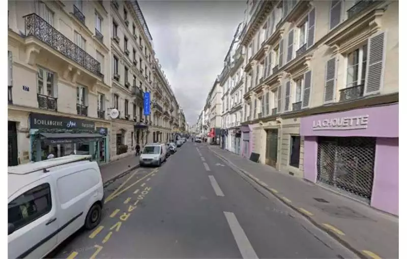 Location de local commercial de 50 m² à Paris 10 - 75010