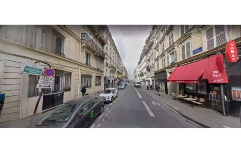 Location de local commercial de 78 m² à Paris 10 - 75010