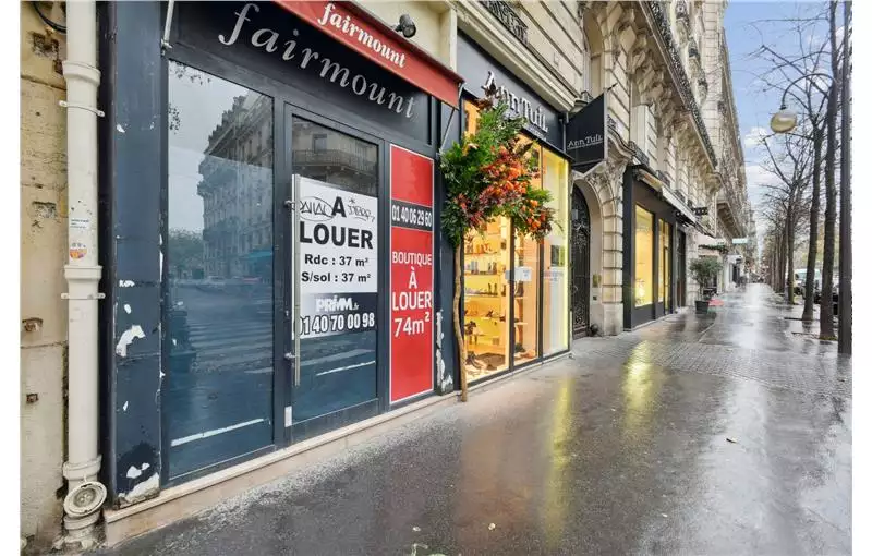 Location de local commercial de 74 m² à Paris 16 - 75016