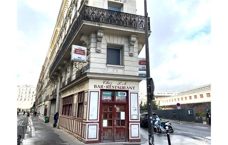Location de local commercial de 120 m² à Paris 18 - 75018 photo - 1