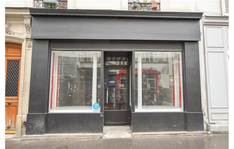 Location de local commercial de 62 m² à Paris 18 - 75018 photo - 1