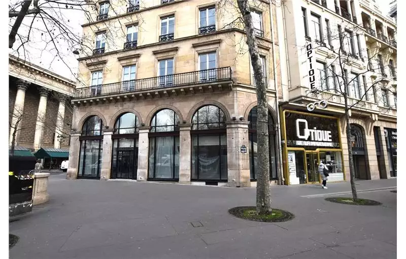 Location de local commercial de 542 m² à Paris 8 - 75008