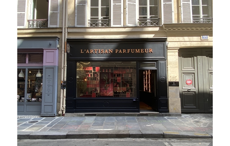 Location de local commercial de 53 m² à Paris 9 - 75009 photo - 1