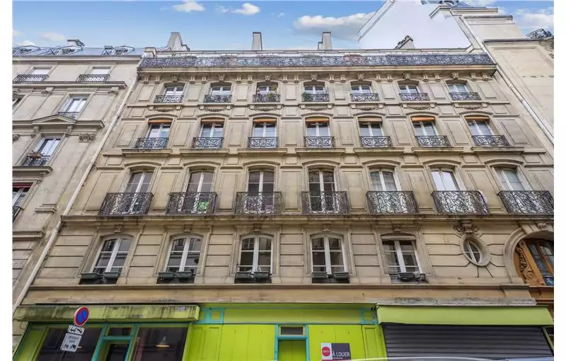 Location de local commercial de 82 m² à Paris 9 - 75009