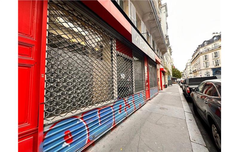 Location de local commercial de 70 m² à Paris 9 - 75009 photo - 1