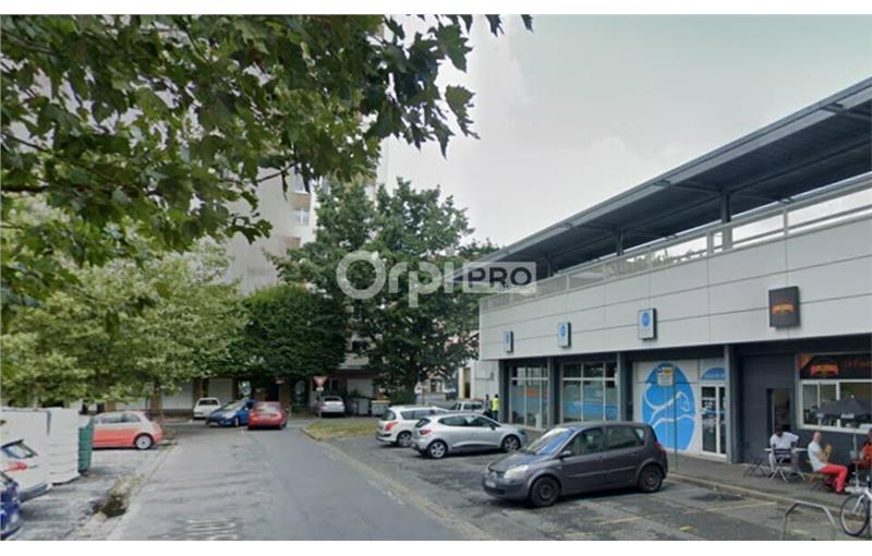 Location de local commercial de 176 m² à Pau - 64000 photo - 1