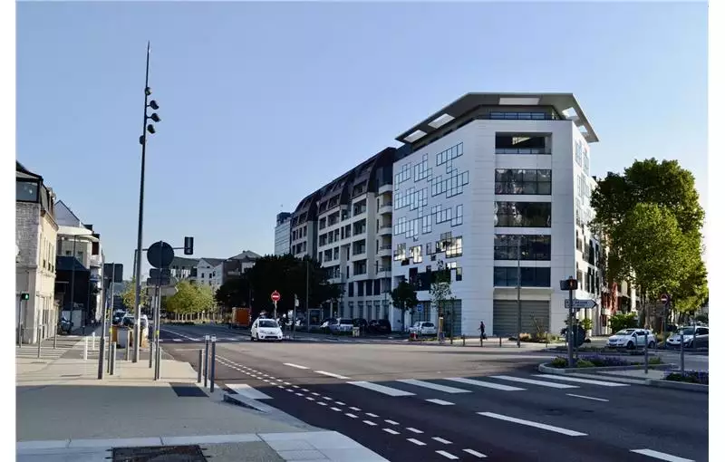 Location de local commercial de 571 m² à Rouen - 76000