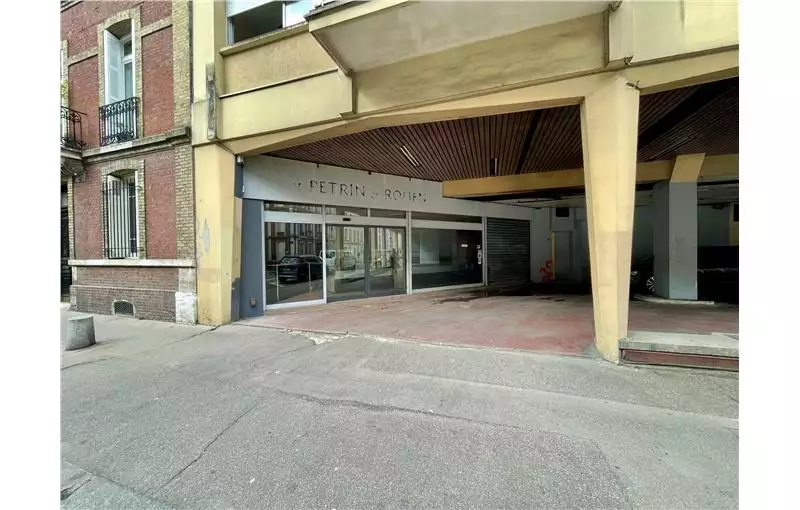 Location de local commercial de 344 m² à Rouen - 76000