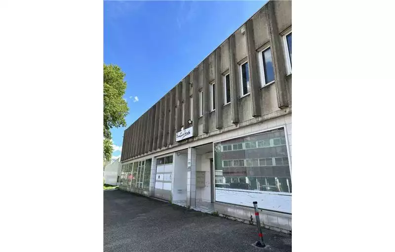 Location de local commercial de 200 m² à Saint-Martin-le-Vinoux - 38950