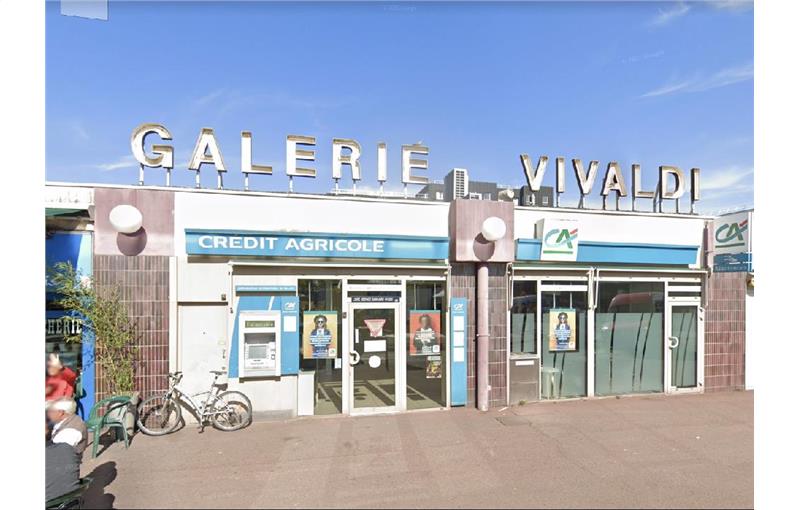 Location de local commercial de 140 m² à Val-de-Reuil - 27100 photo - 1