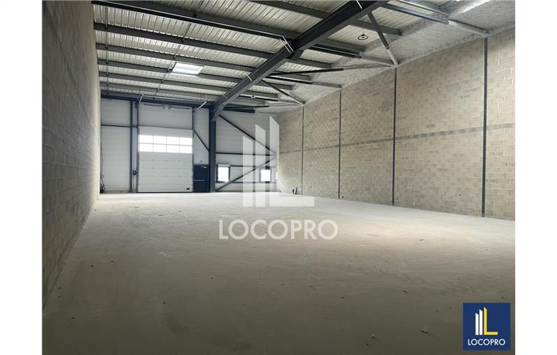 Location d'entrepôt de 410 m² à Allauch - 13190 photo - 1