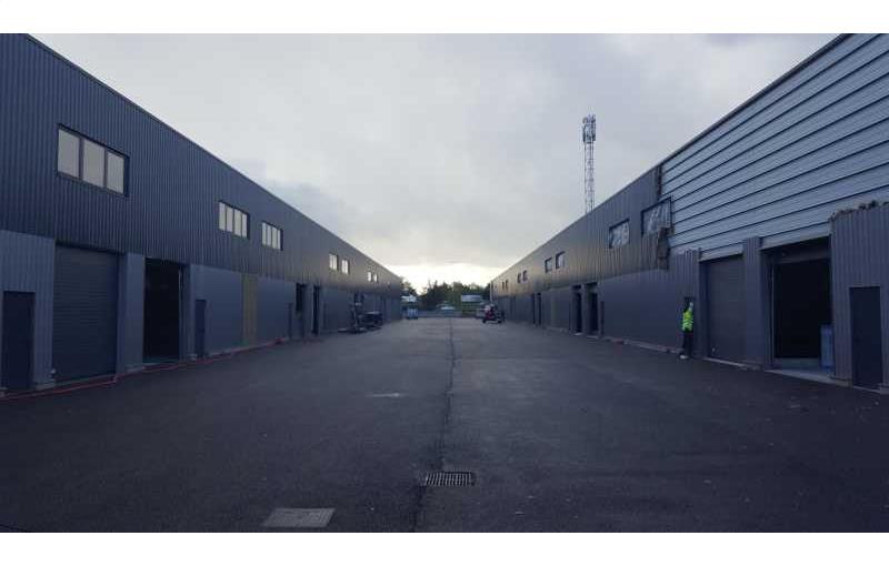 Location d'entrepôt de 2 398 m² à Ambarès-et-Lagrave - 33440 photo - 1