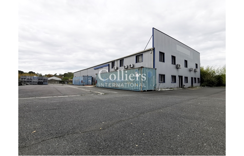 Location d'entrepôt de 1 656 m² à Ambarès-et-Lagrave - 33440 photo - 1