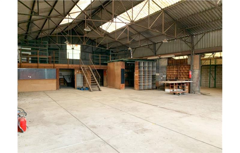 Location d'entrepôt de 697 m² à Athis-Mons - 91200 photo - 1