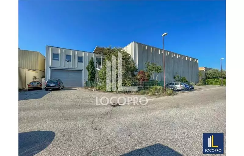 Location d'entrepôt de 1053 m² à Avignon - 84000
