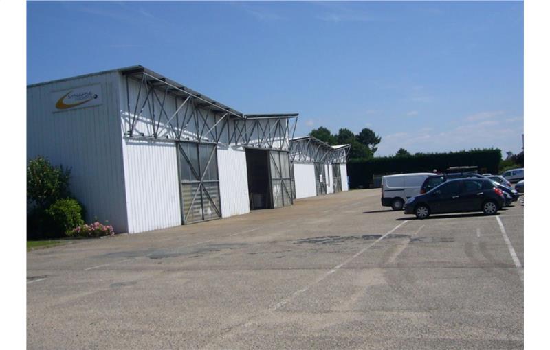 Location d'entrepôt de 210 m² à Ayguemorte-les-Graves - 33640 photo - 1