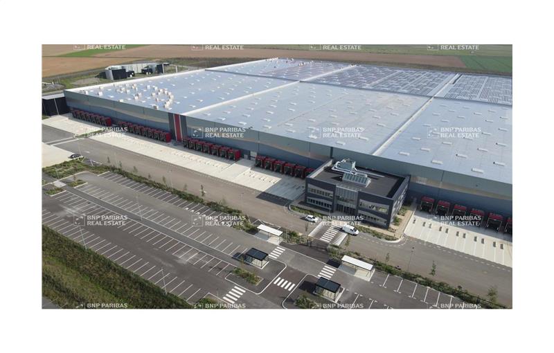 Location d'entrepôt de 110 923 m² à Beauvais - 60000 photo - 1
