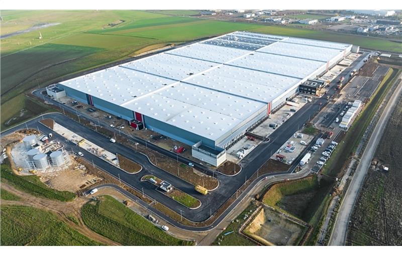 Location d'entrepôt de 110 844 m² à Beauvais - 60000 photo - 1