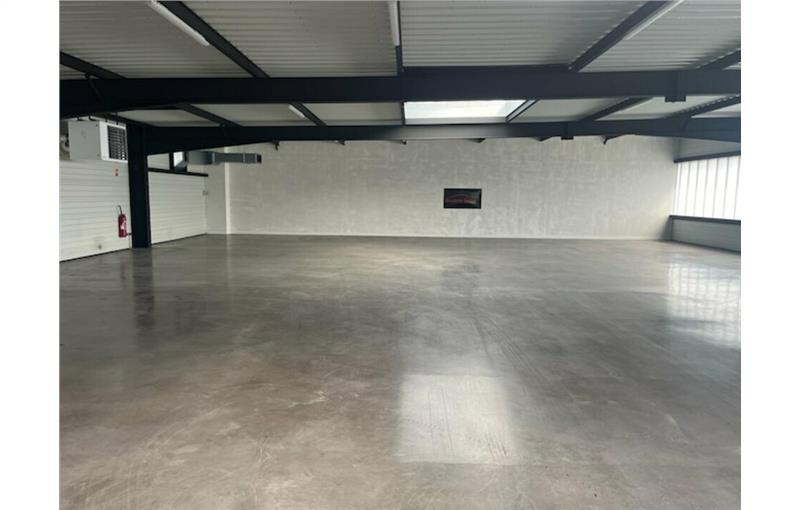 Location d'entrepôt de 1 324 m² à Beauvais - 60000 photo - 1