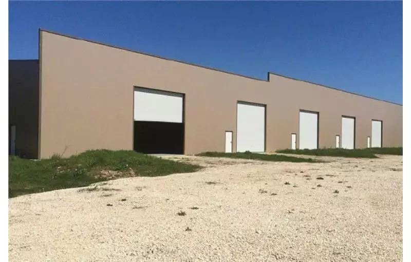 Location d'entrepôt de 1400 m² à Bergerac - 24100