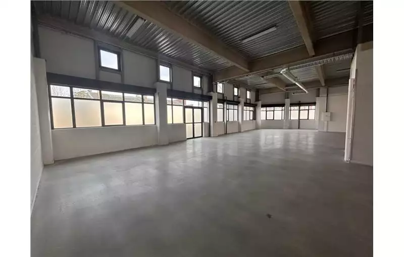 Location d'entrepôt de 616 m² à Bezons - 95870