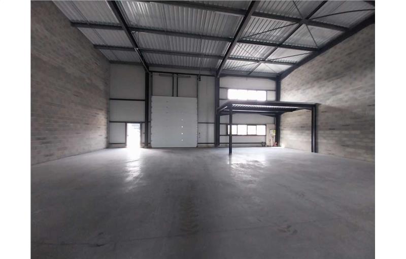 Location d'entrepôt de 275 m² à Blanquefort - 33290 photo - 1