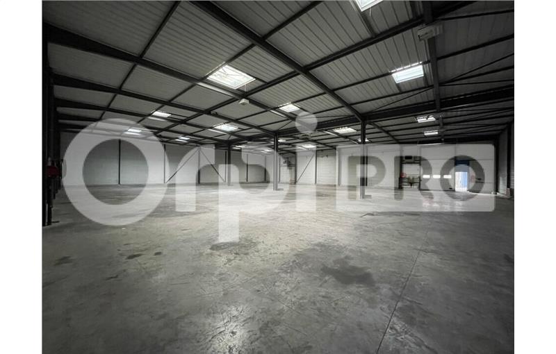 Location d'entrepôt de 986 m² à Blyes - 01150 photo - 1