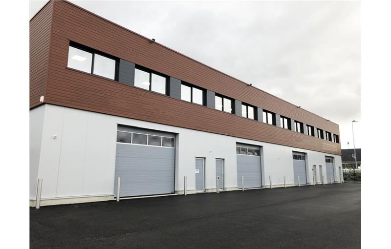 Location d'entrepôt de 300 m² à Bois-d'Arcy - 78390 photo - 1