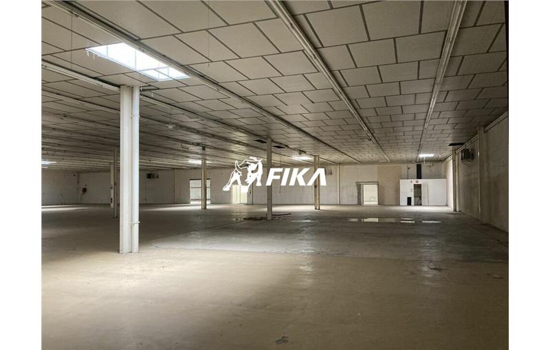 Location d'entrepôt de 1 950 m² à Bon-Encontre - 47240 photo - 1