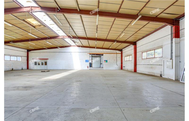 Location d'entrepôt de 1 308 m² à Bondoufle - 91070 photo - 1