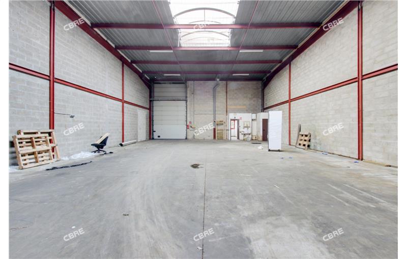 Location d'entrepôt de 380 m² à Bondoufle - 91070 photo - 1