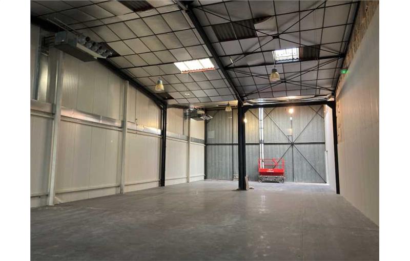 Location d'entrepôt de 490 m² à Bordeaux - 33000 photo - 1