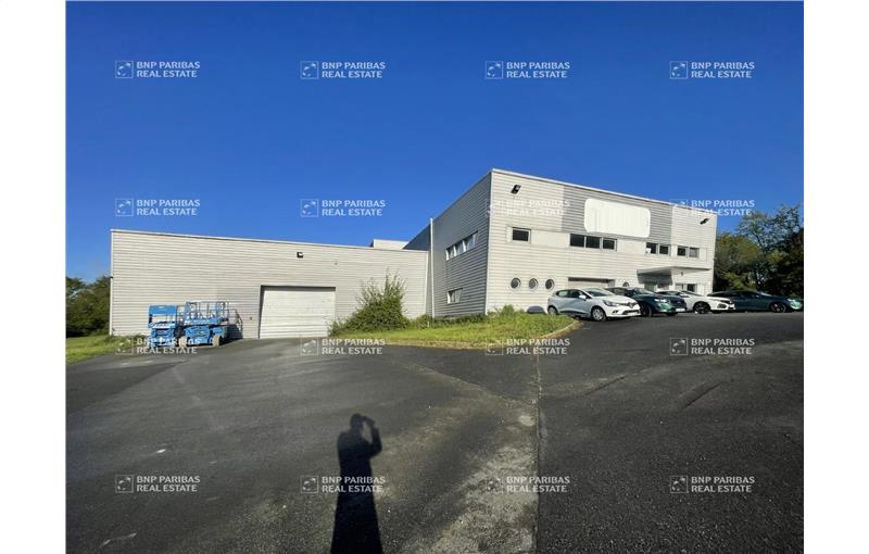 Location d'entrepôt de 1 750 m² à Bourg-des-Comptes - 35890 photo - 1