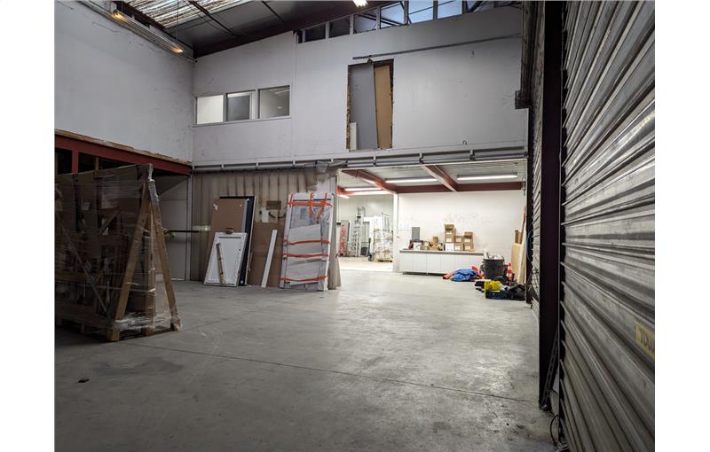 Location d'entrepôt de 380 m² à Bourg-en-Bresse - 01000 photo - 1