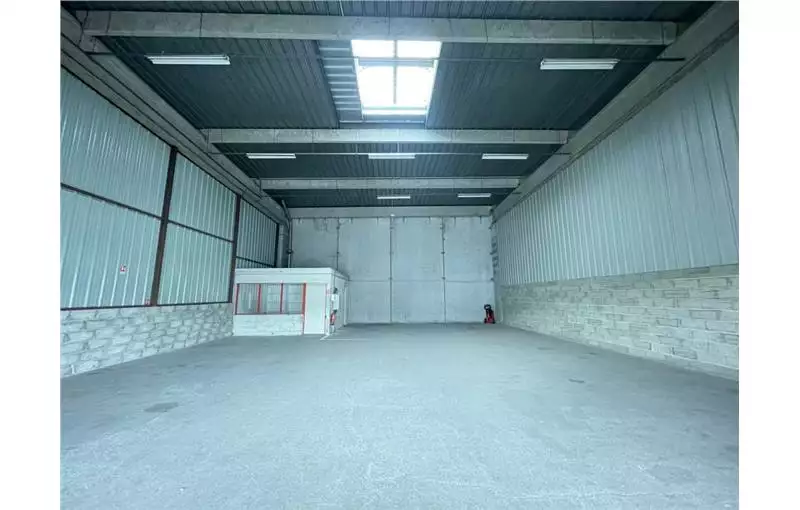 Location d'entrepôt de 5262 m² à Bruges - 33520