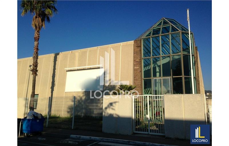 Location d'entrepôt de 610 m² à Cannes - 06150 photo - 1