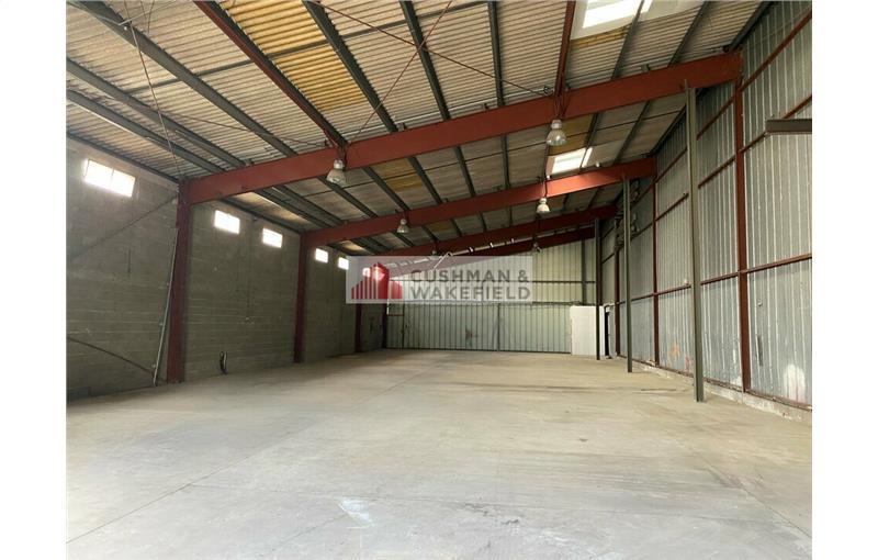 Location d'entrepôt de 480 m² à Castries - 34160 photo - 1