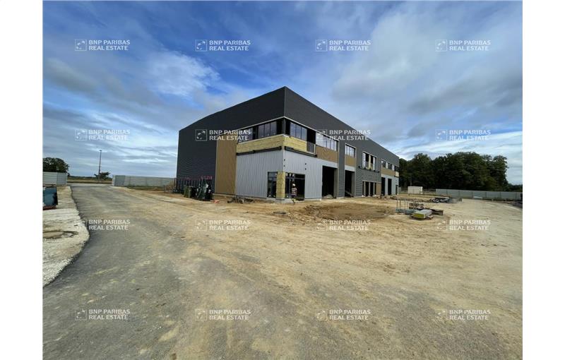 Location d'entrepôt de 4 471 m² à Chalifert - 77144 photo - 1