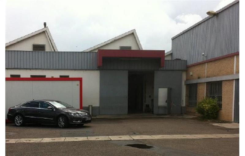 Location d'entrepôt de 2 678 m² à Châlons-en-Champagne - 51000 photo - 1