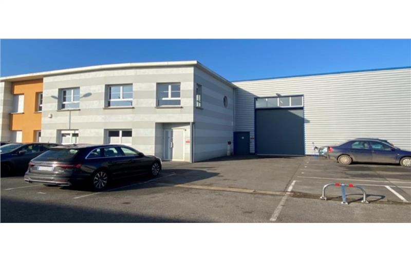 Location d'entrepôt de 1 482 m² à Chambly - 60230 photo - 1